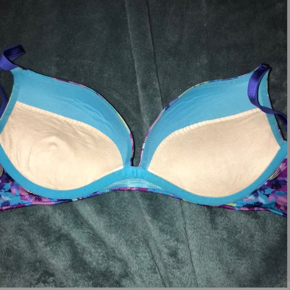 VS bra - Picture 2 of 4